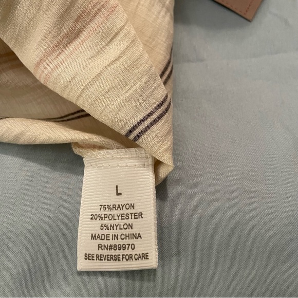 NEW Eden & Olivia Women’s Cream Striped Button Front Blouse Short Sleeve Size L - Picture 6 of 8